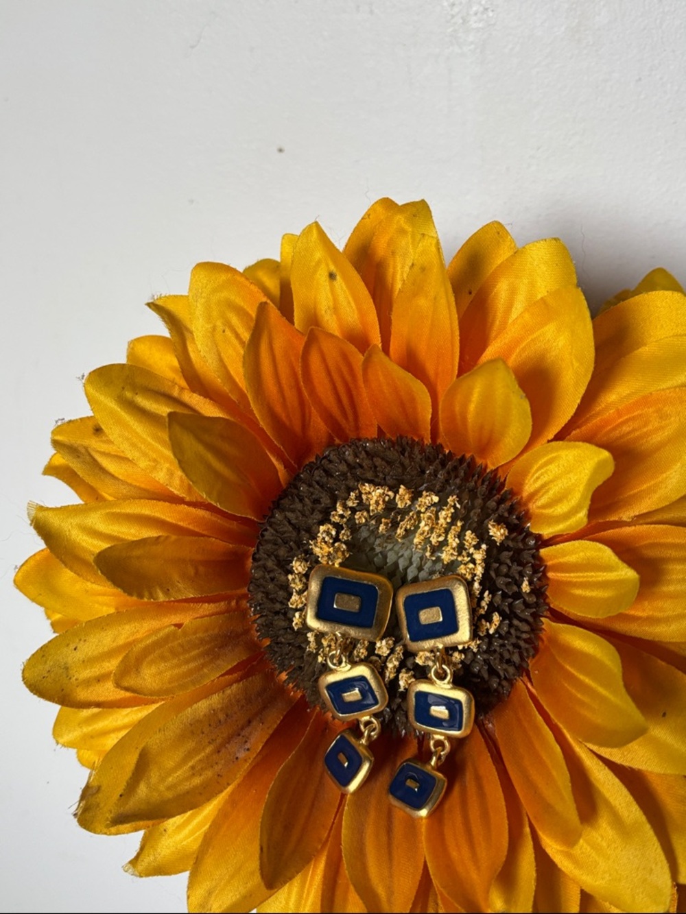 Vintage Earrings Gold-Navy Drop Enamel